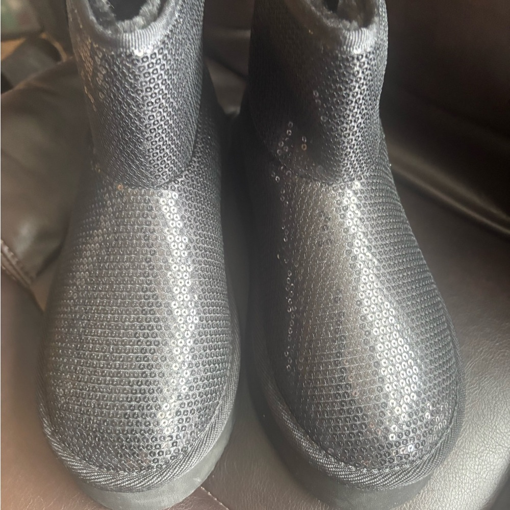Juicy Black Sequin Boots Women size 8.5